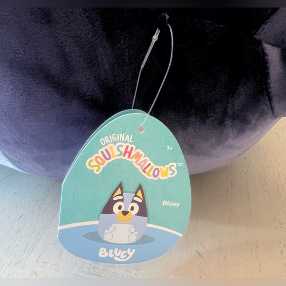 Bluey Jumbo Squishmallow - Picture 3 of 5